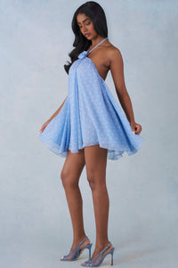 Minivestido Halter Babydoll con Estampado de Topos Azules