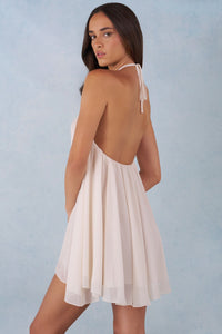 Minivestido babydoll halter en marfil