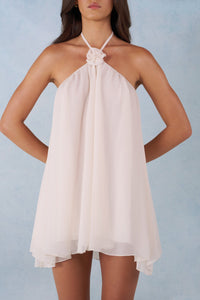 Minivestido babydoll halter en marfil