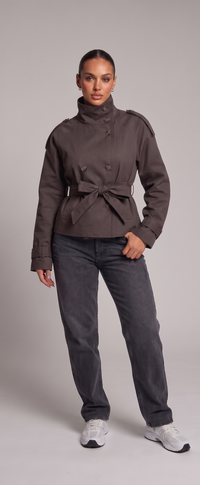 Viraler Trenchcoat